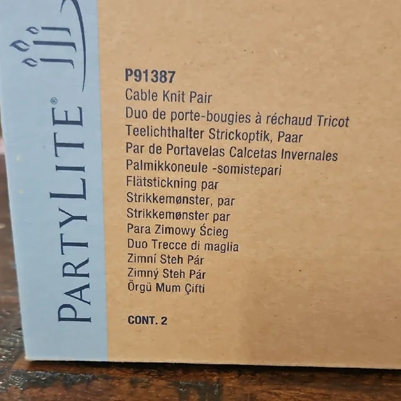 PartyLite Cable Knit Pair Candle Holders - Picture 3 of 4